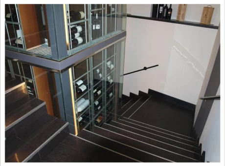 Instalacion Botelleros en Pino Expovinalia